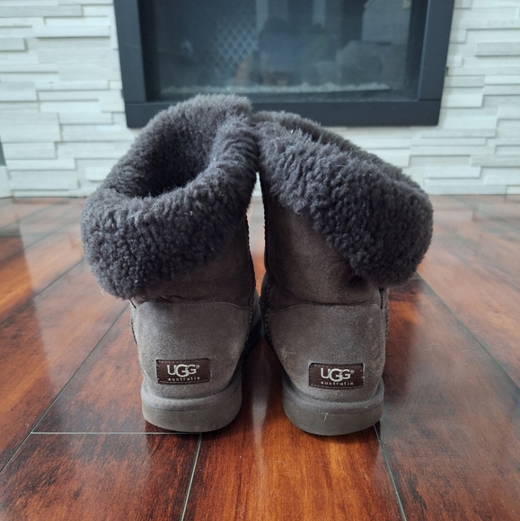 UGG Bailey Button boots - Picture 2 of 6